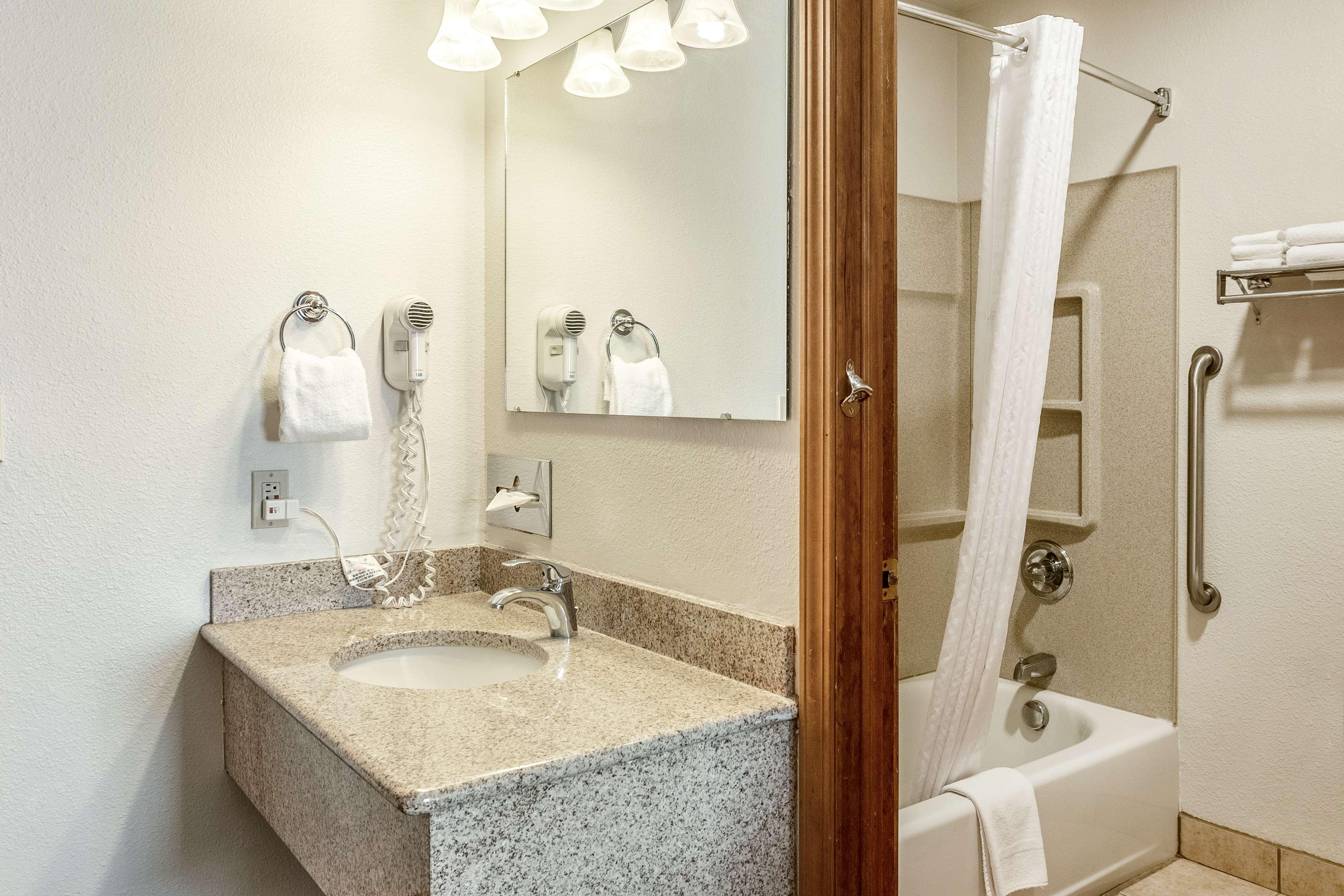 Americas Best Value Inn Burns Esterno foto