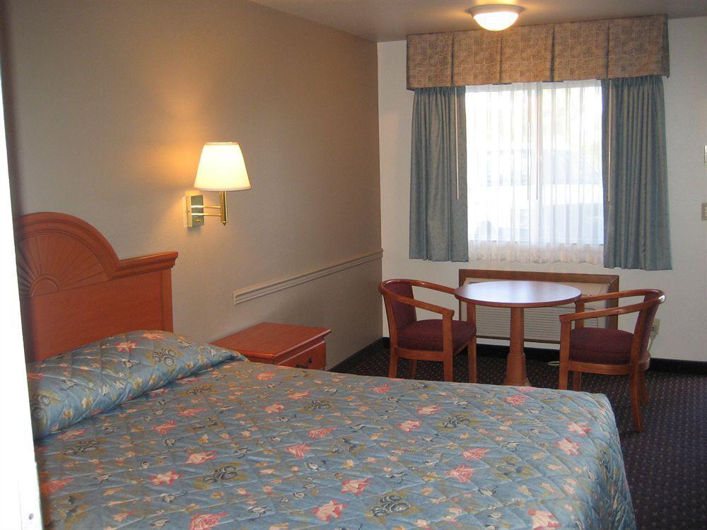 Americas Best Value Inn Burns Esterno foto