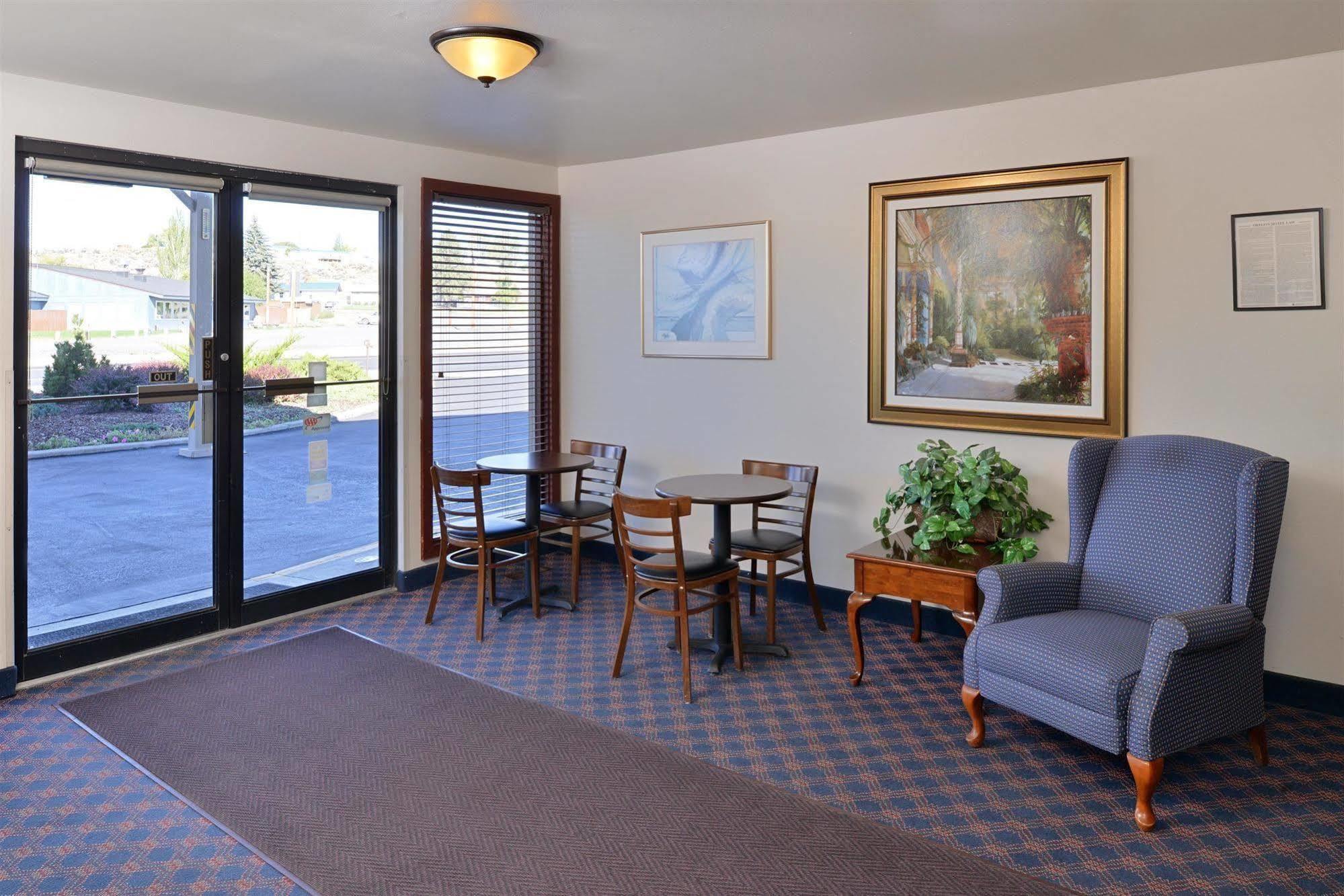 Americas Best Value Inn Burns Esterno foto